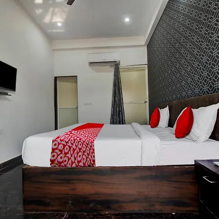 Oyo Flagship Hotel Rajshree